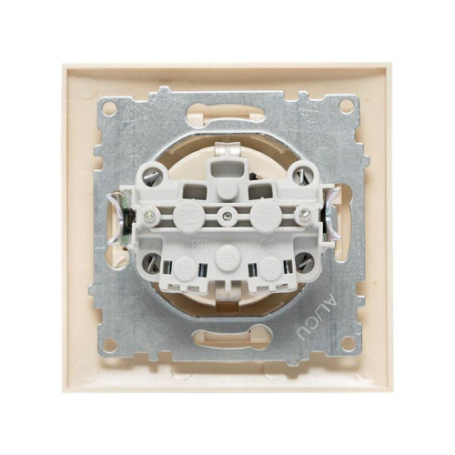 Розетка 1-м СП Валенсия 16А с заземл. с крышкой защ. шторки крем. PROxima EKF EWV10-124-20